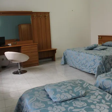 Hotel Santa Marta 3*