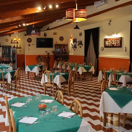 Hotel Santa Marta 3*