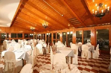 Santa Marta 3* פוזולי